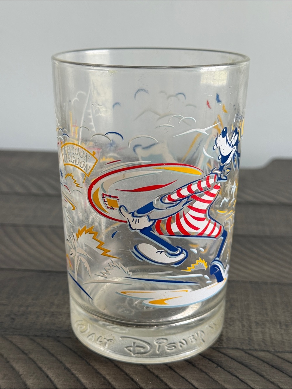 Vintage Walt Disney World 25th Anniversary McDonalds Goofy Glass Blizzard Beach